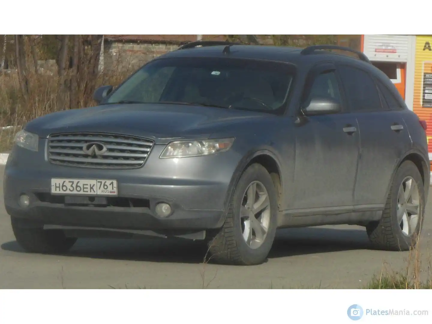 Фото автомобиля INFINITI QX70 /FX/, 2004 — госномер А047КМ51. Цвет: БЕЛЫЙ (СЕРЫЙ)