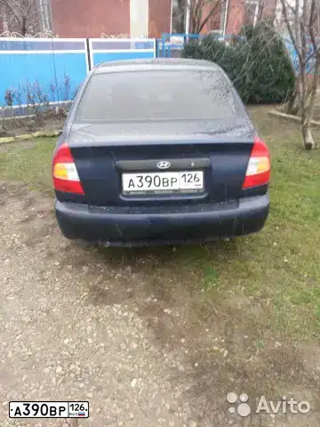 Фото автомобиля HYUNDAI ACCENT, 2007 — госномер Е718НО761. Цвет: синий