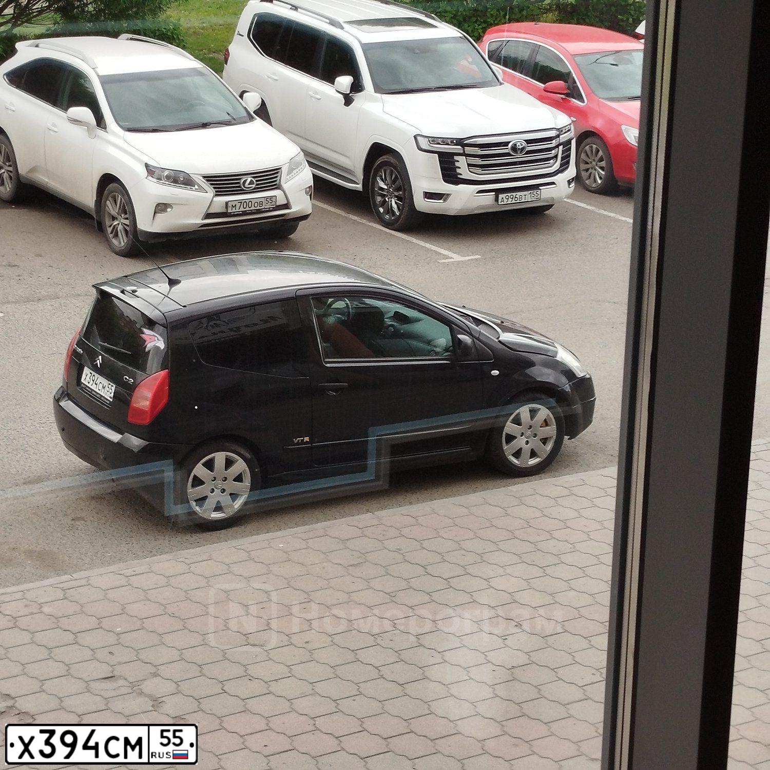 Фото автомобиля CITROEN C2, 2004 — госномер Х394СМ55. Цвет: ЧЕРНЫЙ