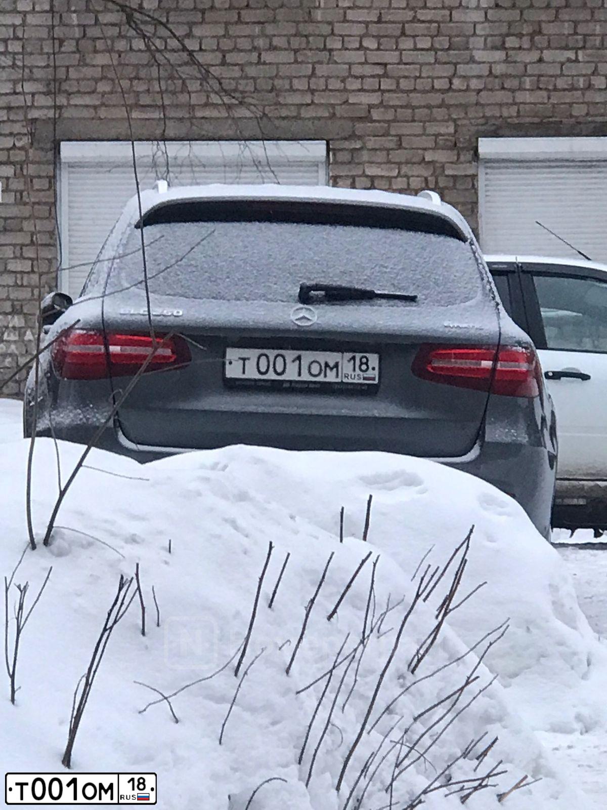 Фото автомобиля TOYOTA LANDCRUISER 200, 2012 — госномер Н200СМ18. Цвет: ЧЕРНЫЙ
