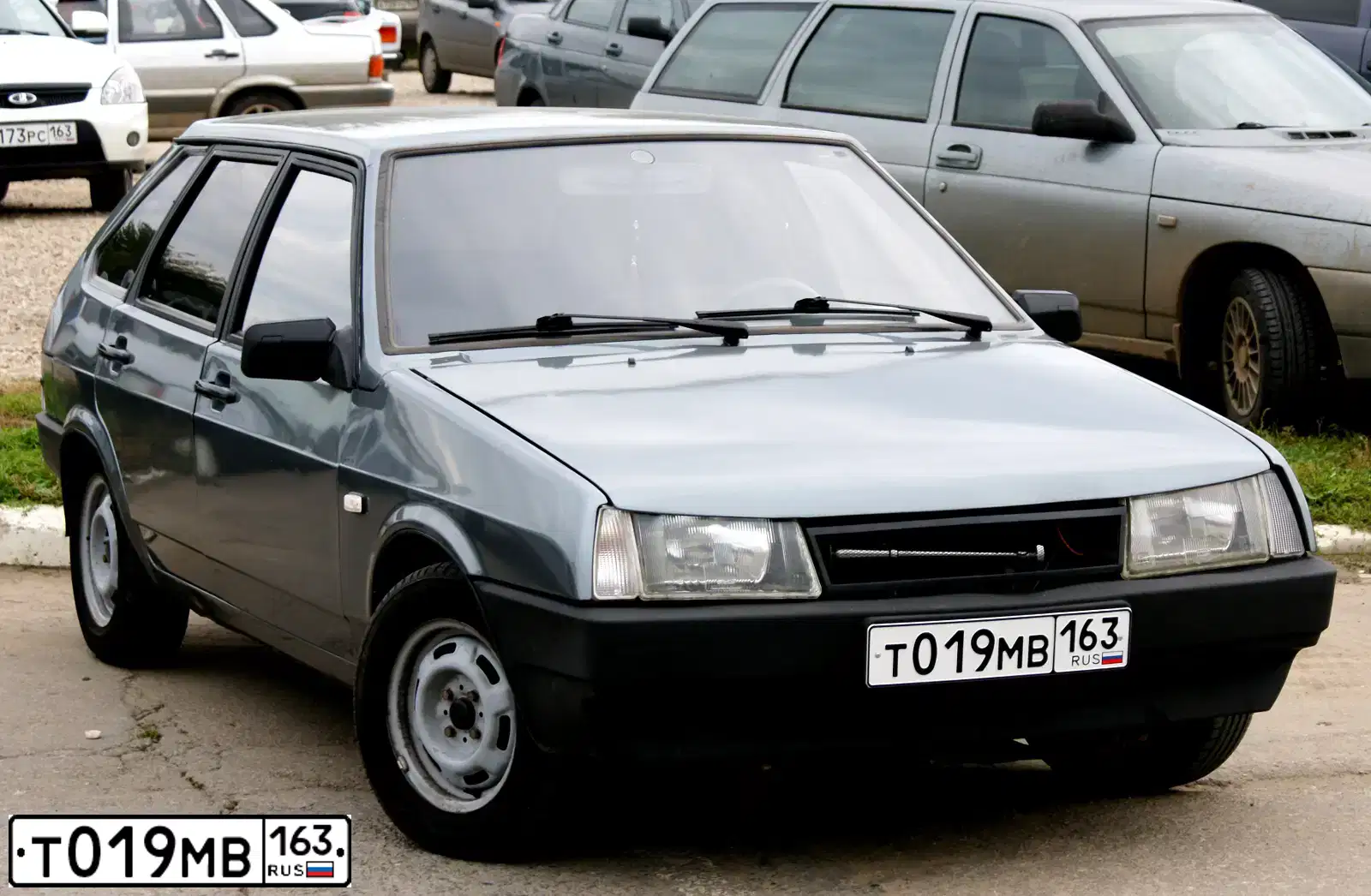 Фото автомобиля LADA 2109 SAMARA, 1997 — госномер М218ОО163. Цвет: СЕРЫЙ