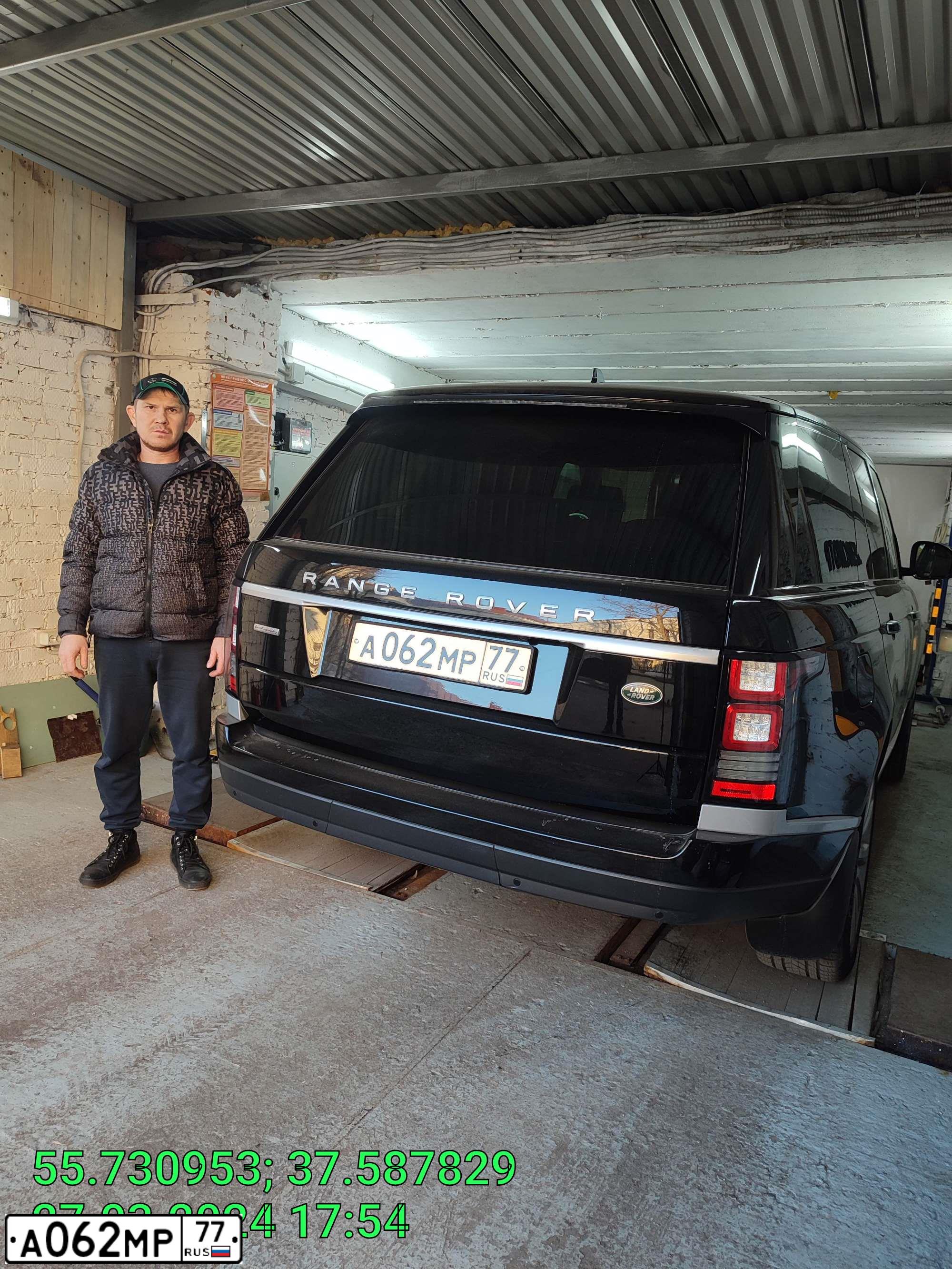 Фото автомобиля CHEVROLET TAHOE, 2002 — госномер А062МР77. Цвет: ЧЕРНЫЙ