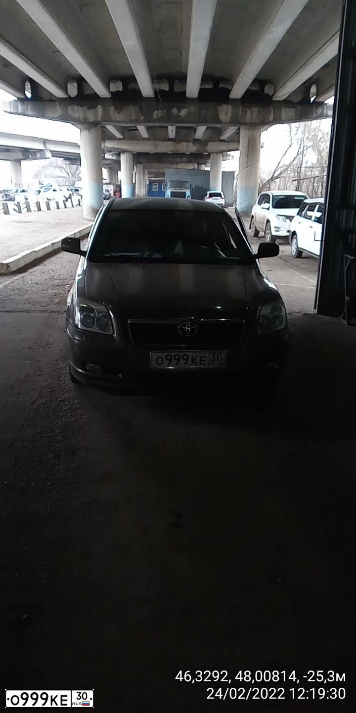 Фото автомобиля TOYOTA COROLLA, 1998 — госномер Т567МВ30. Цвет: ФИОЛЕТОВЫЙ