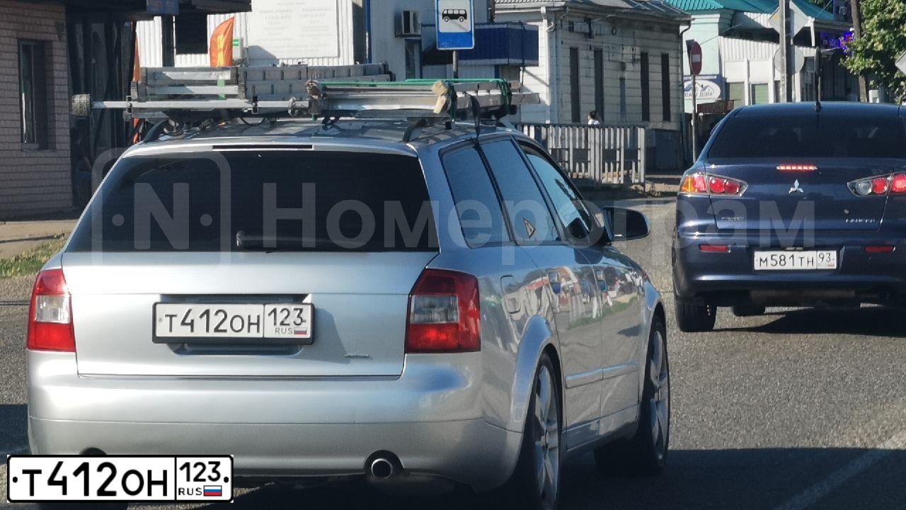 Фото автомобиля AUDI A4, 2003 — госномер Т412ОН123. Цвет: Серебристый