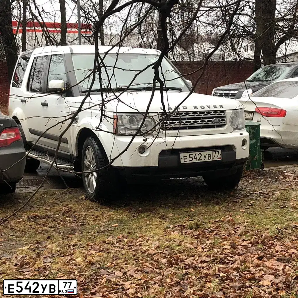 Фото автомобиля LADA 2109 SAMARA, 1997 — госномер Е542УВ77. Цвет: СИНИЙ