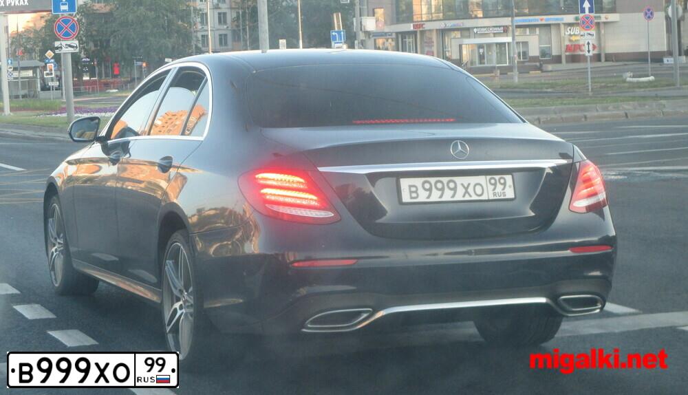 Фото автомобиля NISSAN ALMERA, 2004 — госномер В999ХО99. Цвет: ЧЕРНЫЙ