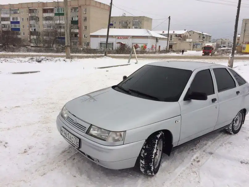 Фото автомобиля LADA 2112 LADA, 2008 — госномер К594ХЕ13. Цвет: СВЕТЛО-СЕРЕБРИСТЫЙ МЕТАЛЛ