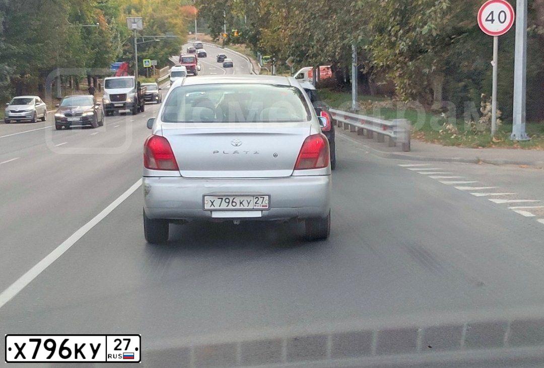 Фото автомобиля TOYOTA PLATZ, 1999 — госномер Х796КУ27