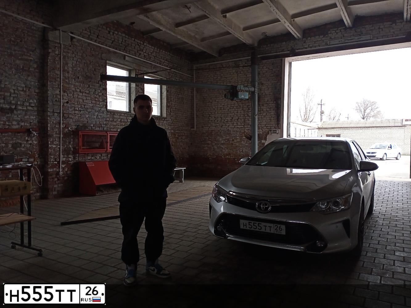 Фото автомобиля LADA 2107, 2010 — госномер Н555ТТ26. Цвет: средний серо-зеленый металлик