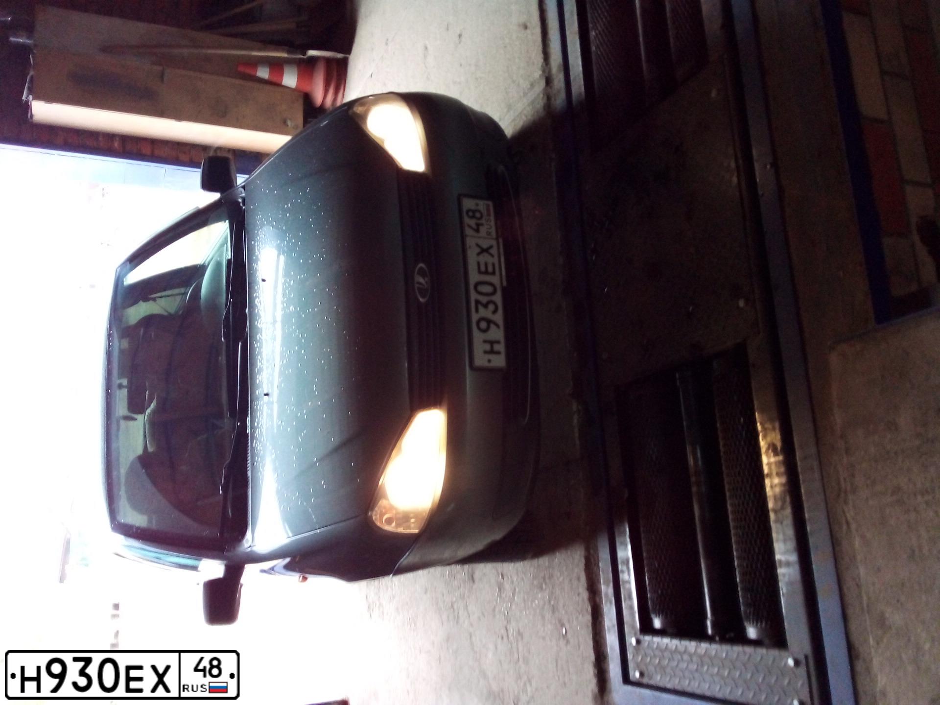 Фото автомобиля LADA 1117 KALINA, 2011 — госномер Н930ЕХ48. Цвет: ТЕМНО-СЕРЫЙ МЕТАЛЛИК