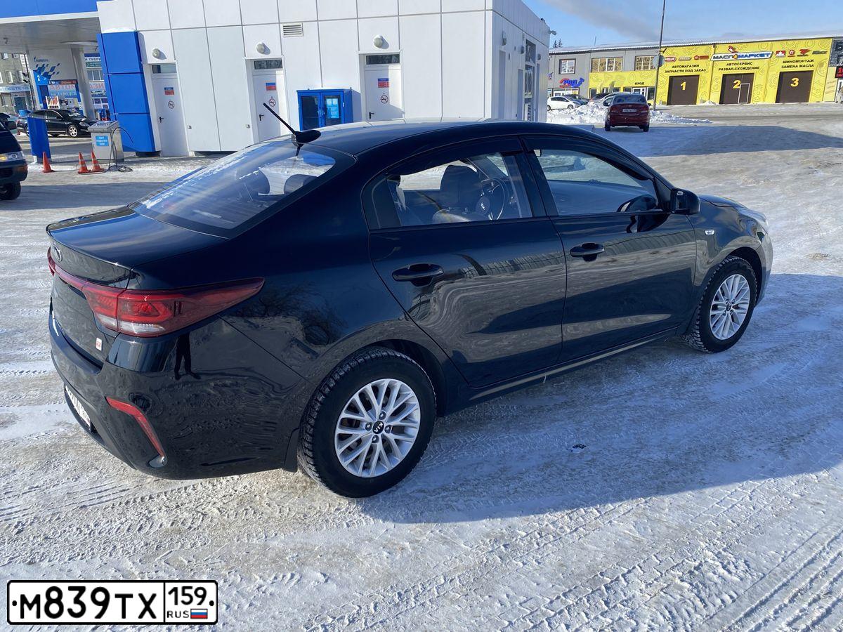 Фото автомобиля KIA RIO, 2019 — госномер М839ТХ159. Цвет: ЧЕРНЫЙ
