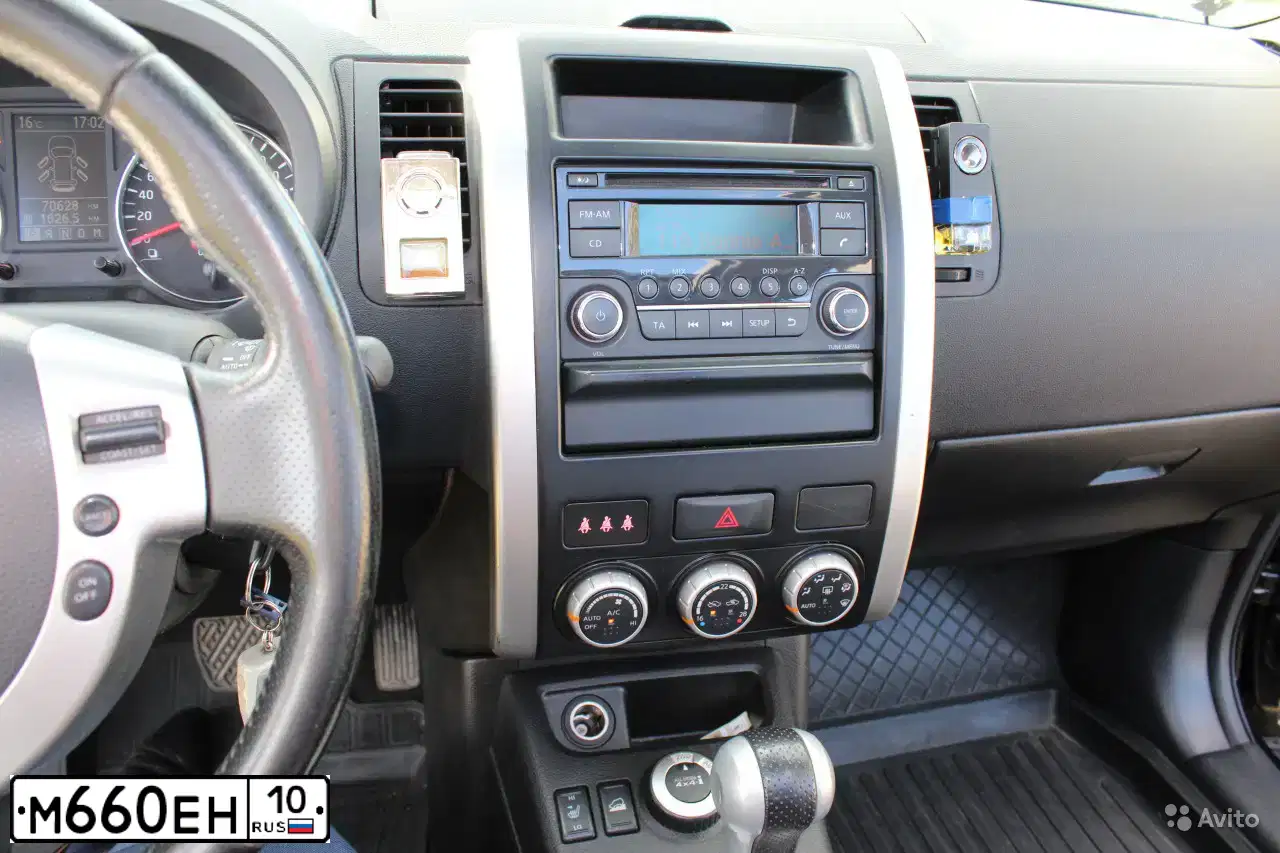Фото автомобиля NISSAN X-TRAIL, 2013 — госномер Р297КТ799. Цвет: ЧЕРНЫЙ