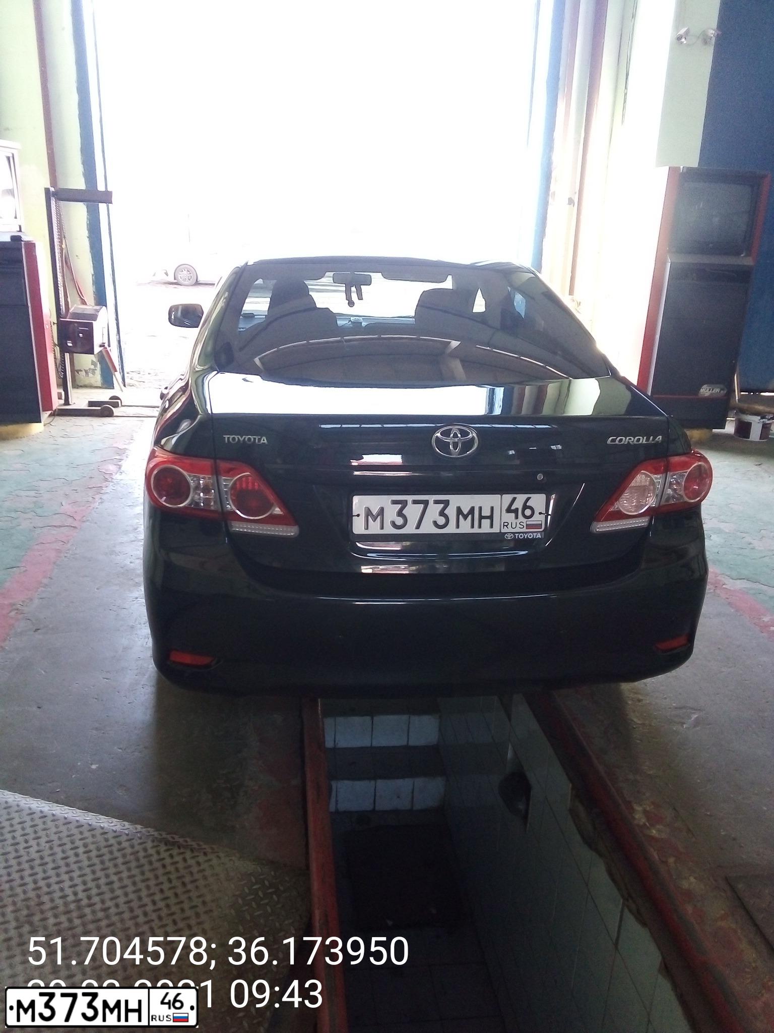 Фото автомобиля TOYOTA COROLLA, 2011 — госномер М373МН46. Цвет: ЧЕРНЫЙ