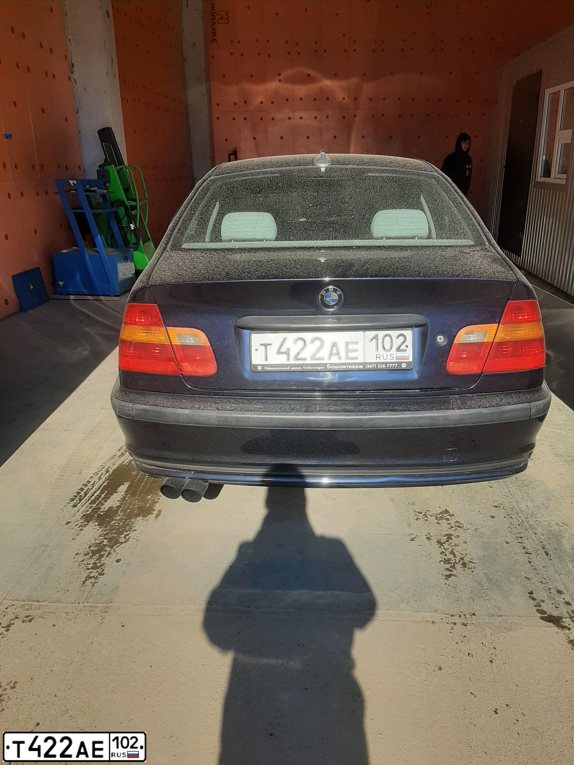 Фото автомобиля BMW SERIE 3, 1999 — госномер Т422АЕ102. Цвет: ТЕМНО-СИНИЙ