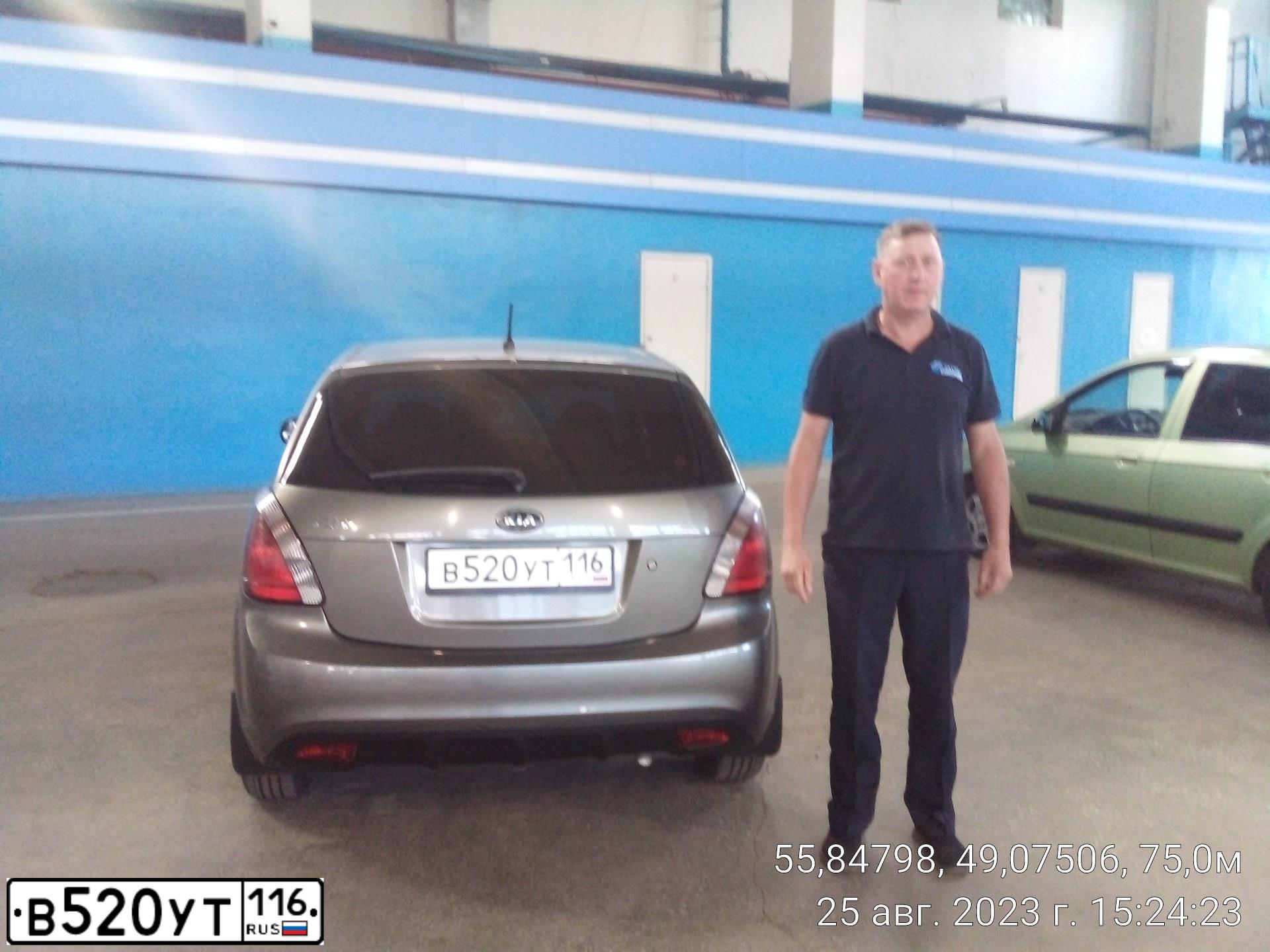 Фото автомобиля KIA RIO, 2010 — госномер В520УТ116