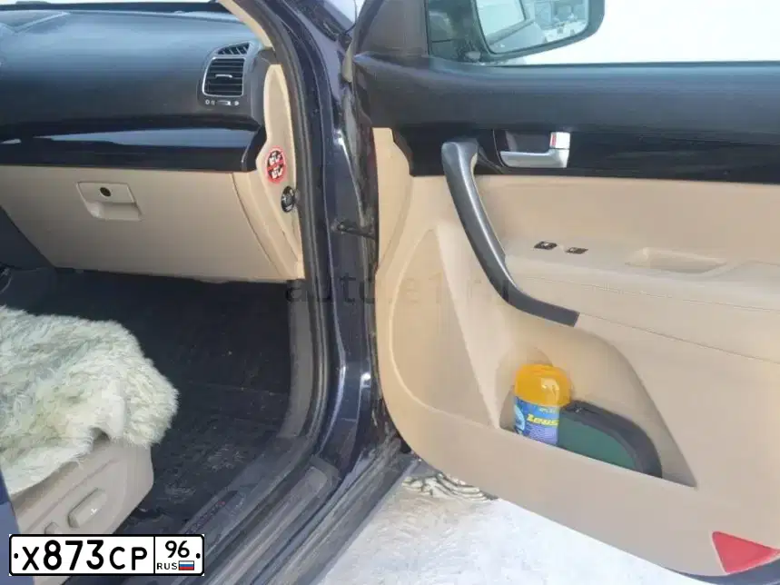 Фото автомобиля KIA SORENTO, 2012 — госномер Х873СР96. Цвет: синий