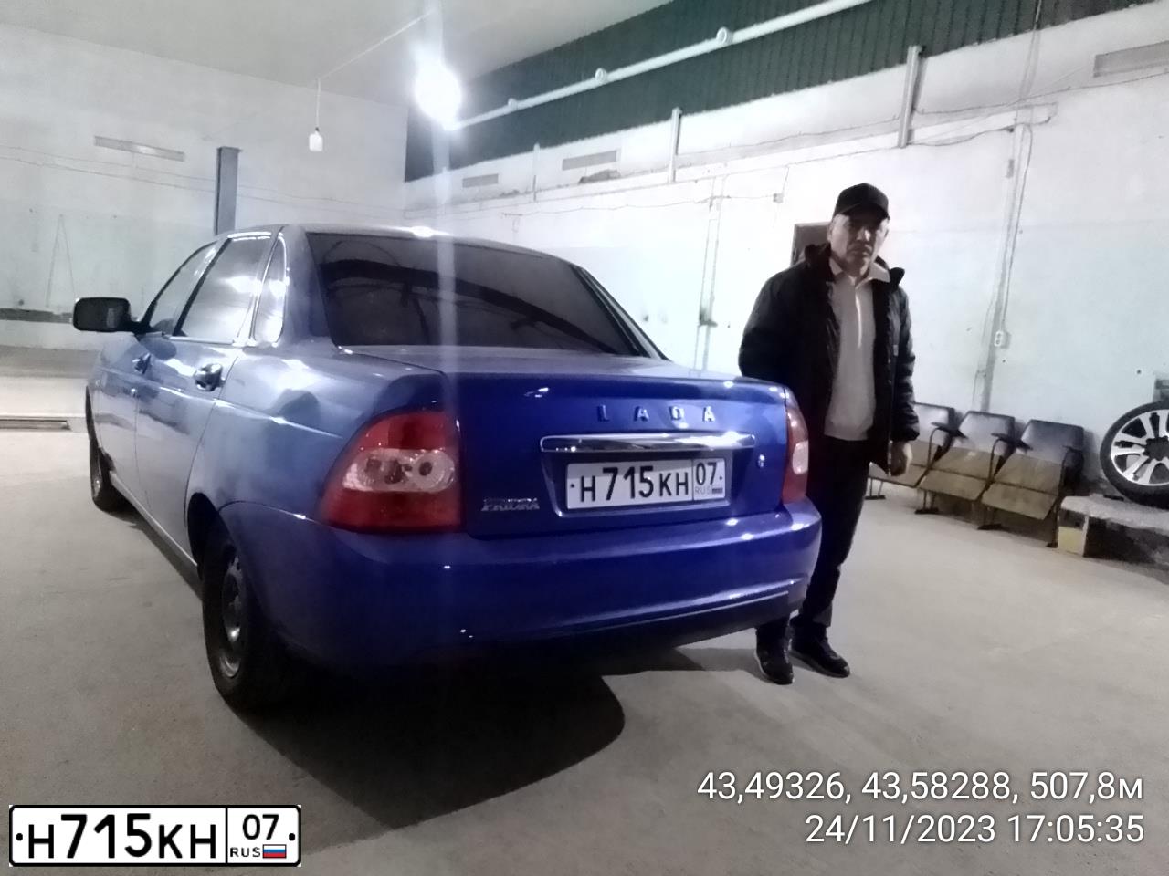 Фото автомобиля LADA 2170 PRIORA, 2018 — госномер М272ВХ95. Цвет: ЯРКО - СИНИЙ