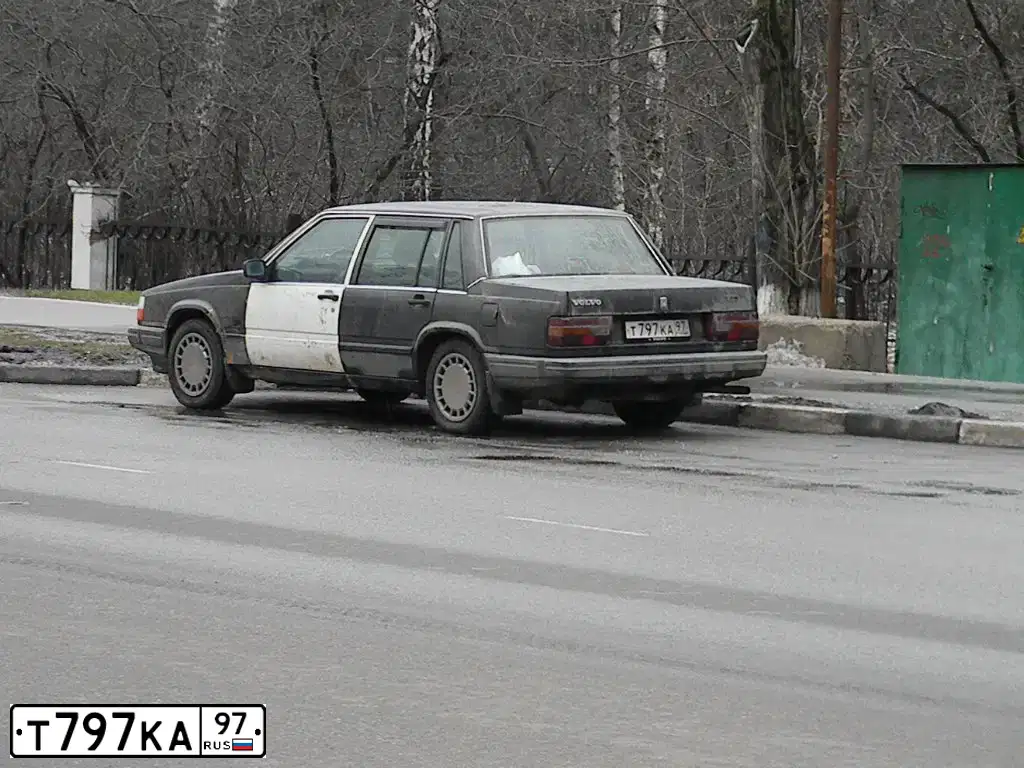 Фото автомобиля VOLVO O 740, 1990 — госномер В229НА199. Цвет: СЕРЫЙ ТЕМНЫЙ