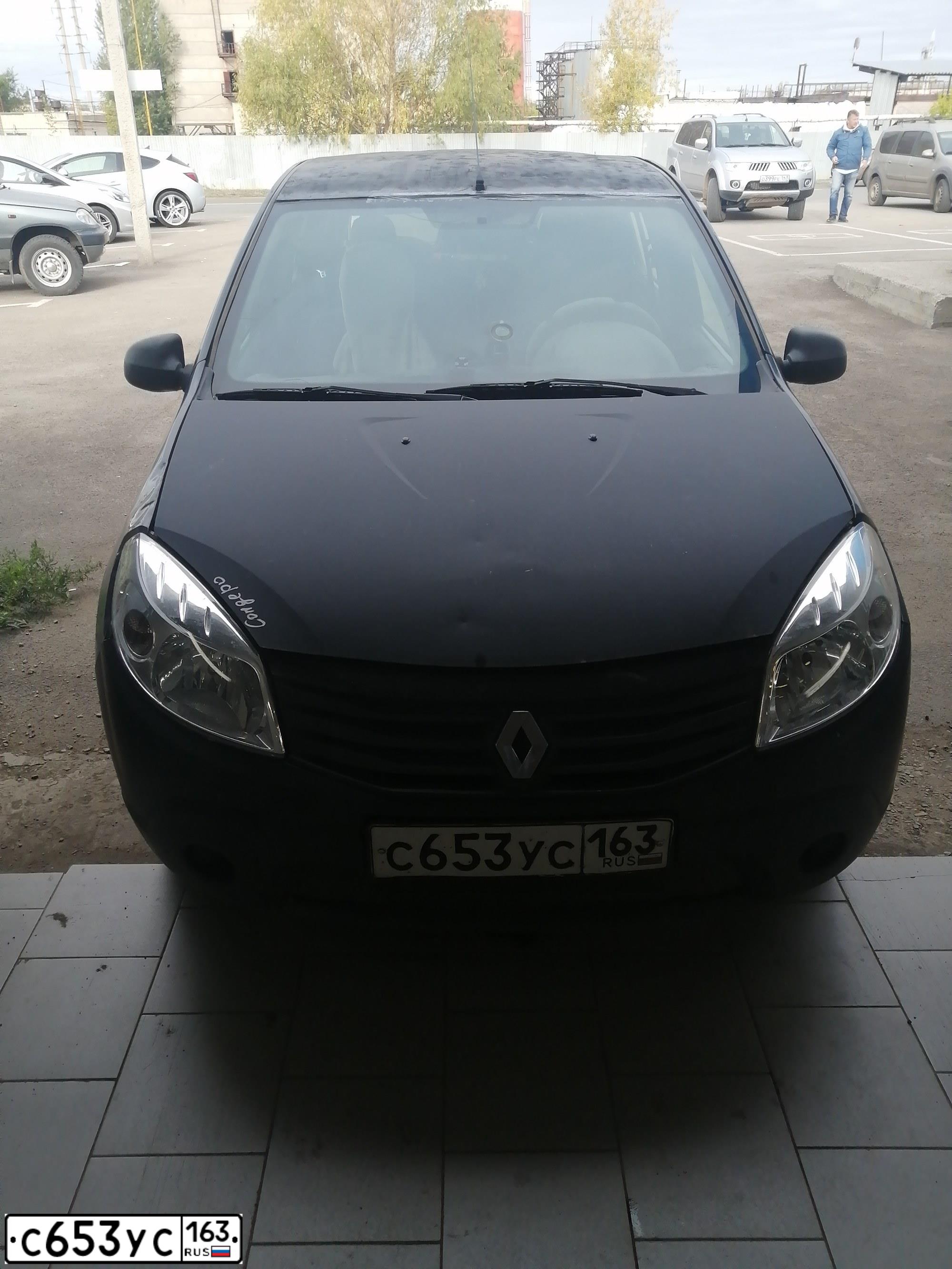 Фото автомобиля RENAULT T SANDERO, 2012 — госномер С653УС163. Цвет: ЧЕРНЫЙ