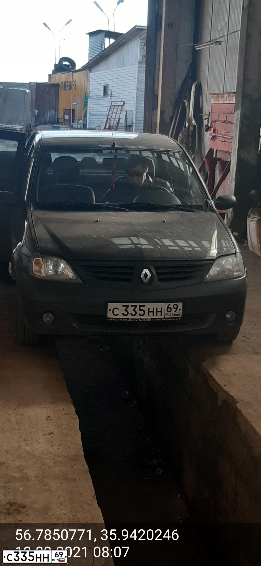 Фото автомобиля RENAULT LOGAN, 2009 — госномер С335НН69. Цвет: ТЕМНО-СЕРЫЙ