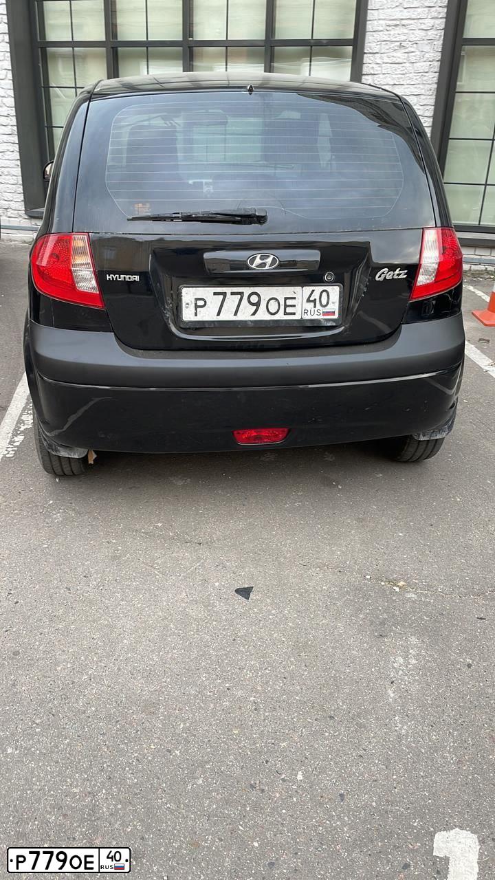 Фото автомобиля HYUNDAI GETZ, 2010 — госномер Р779ОЕ40. Цвет: ЧЕРНЫЙ