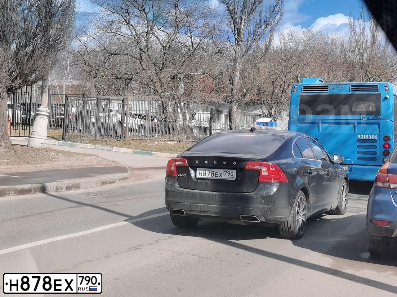 Фото автомобиля VOLVO S60, 2014 — госномер Н878ЕХ790. Цвет: ЧЕРНЫЙ