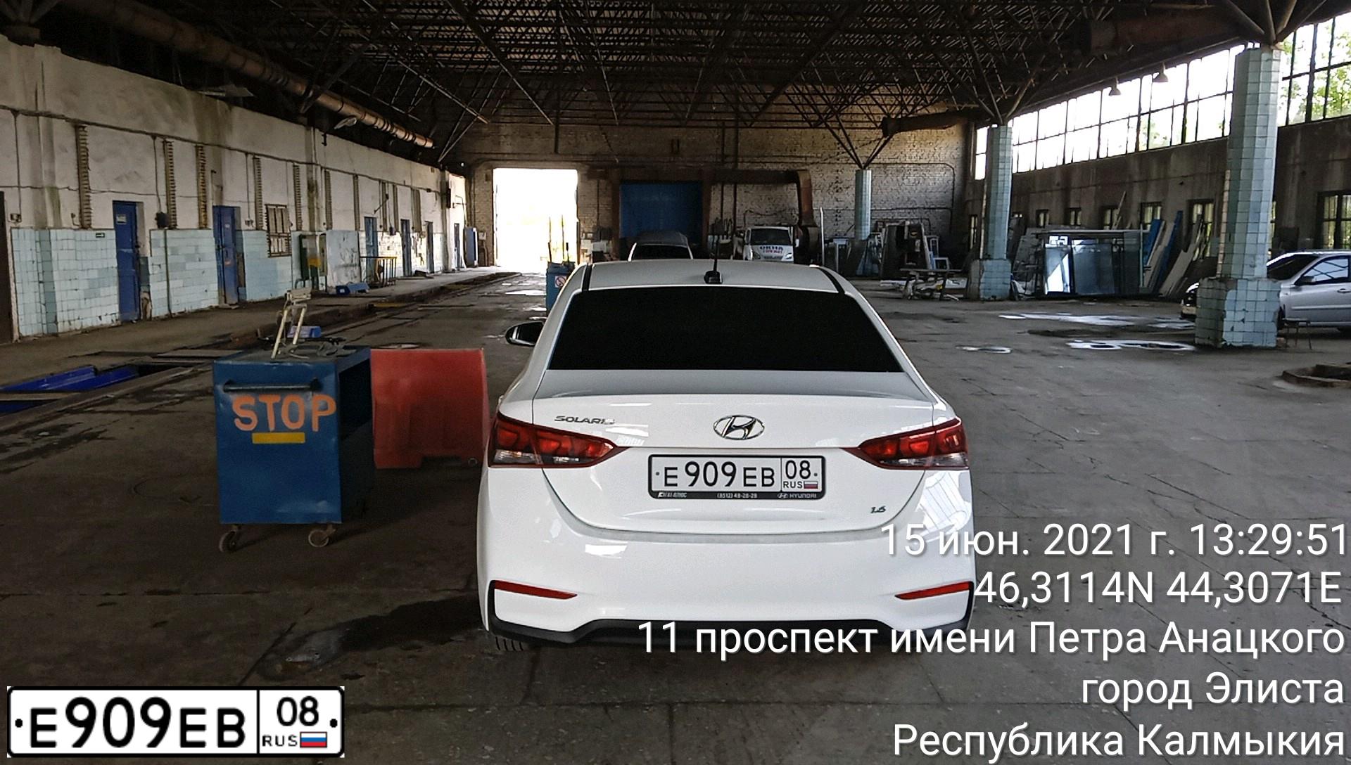Фото автомобиля LADA VESTA, 2021 — госномер М187ТО126. Цвет: СЕРЕБРИСТЫЙ