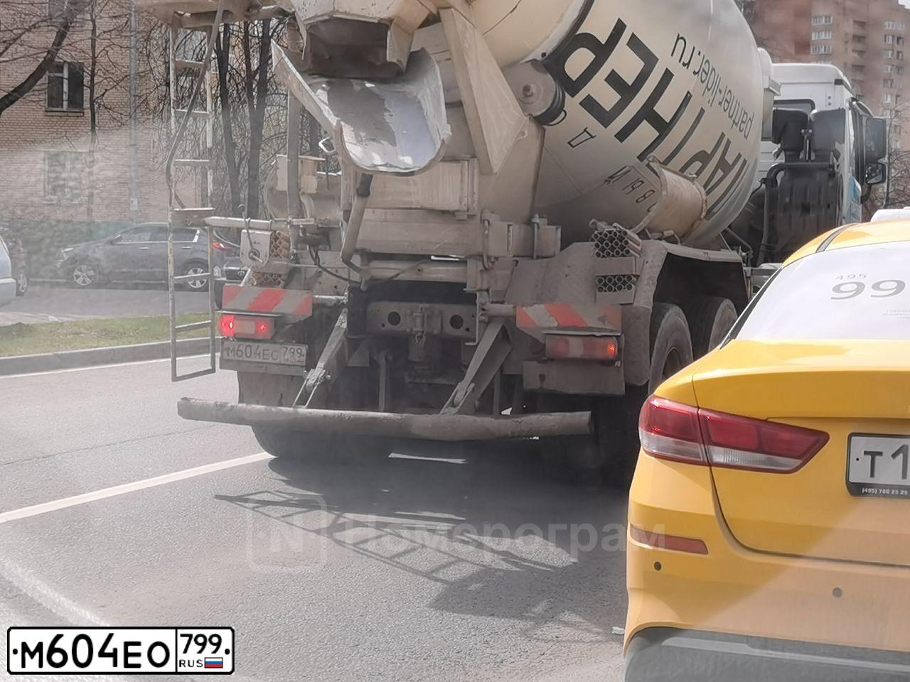 Фото автомобиля VOLKSWAGEN TIGUAN, 2020 — госномер К658АА797. Цвет: Белый
