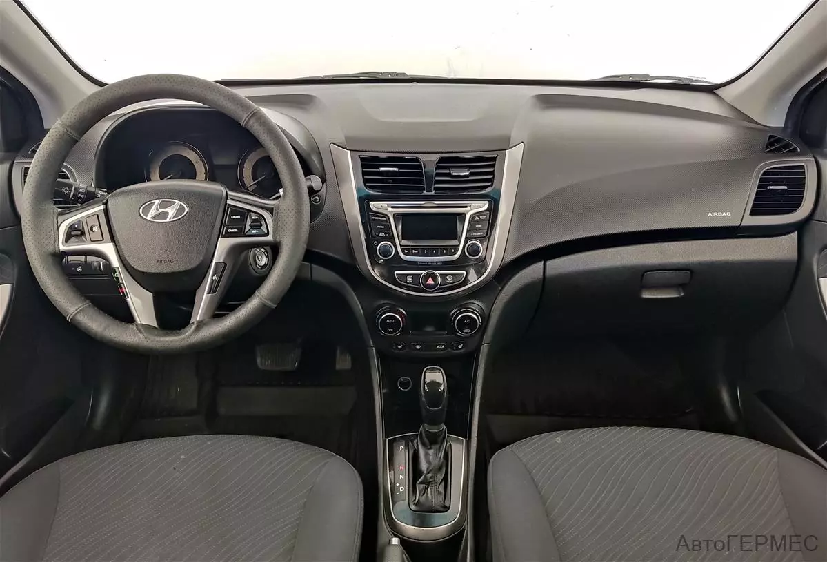 Фото автомобиля HYUNDAI SOLARIS, 2014 — госномер С598ТХ69. Цвет: БЕЛЫЙ