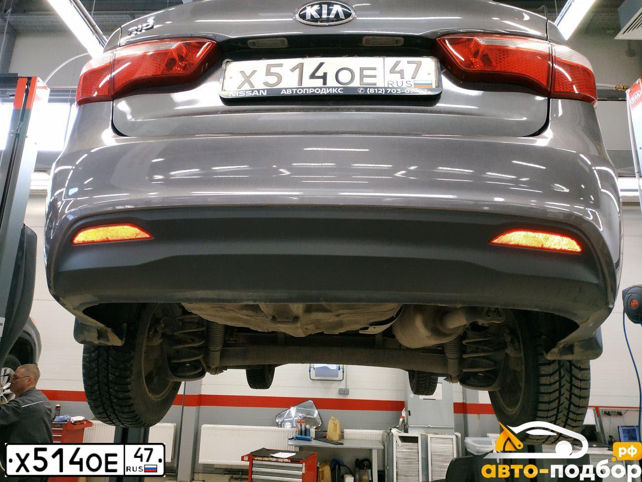 Фото автомобиля KIA RIO, 2013 — госномер Е846СТ198. Цвет: СЕРЫЙ