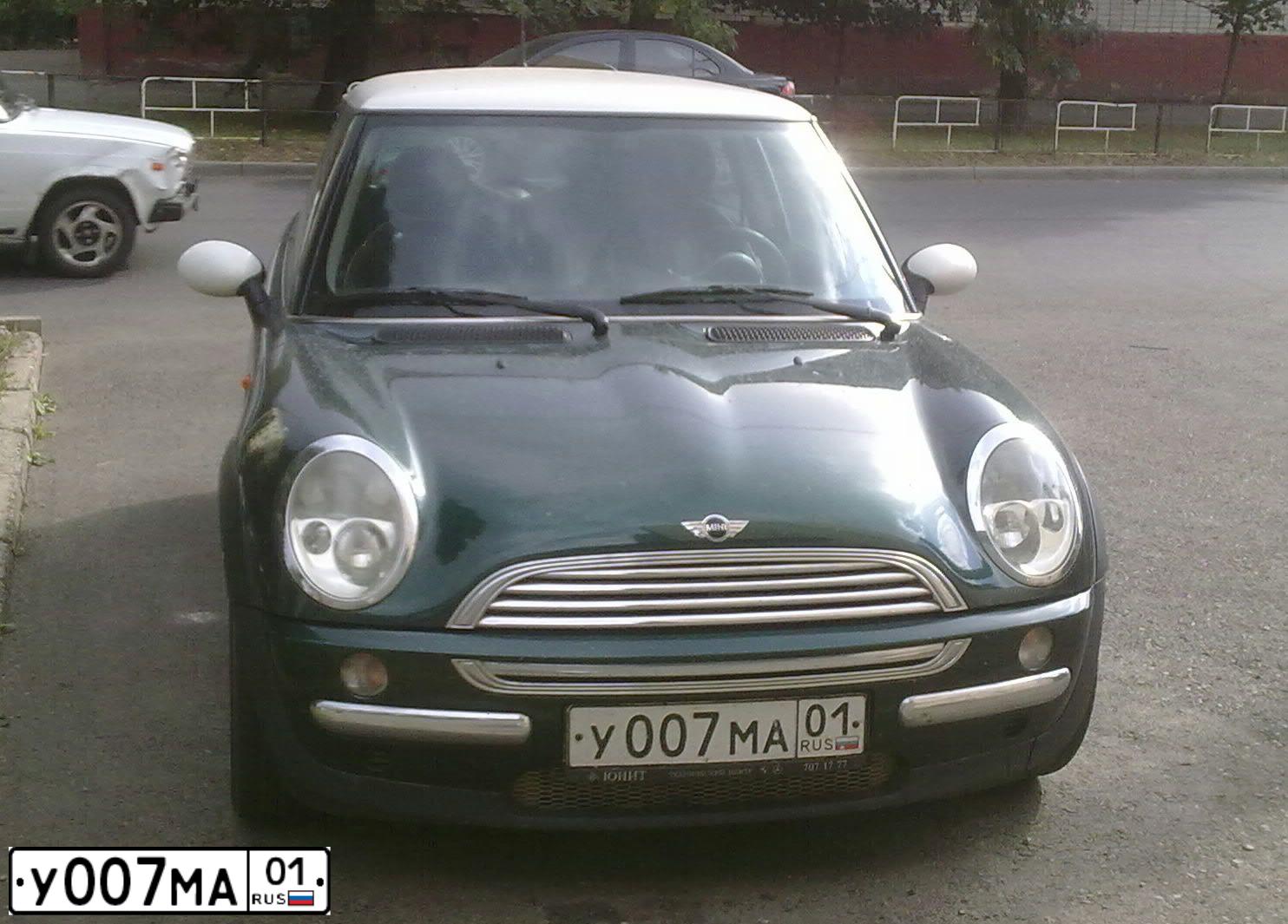Фото автомобиля MINI MINI, 2002 — госномер А884РХ01. Цвет: Т.ЗЕЛЕНЫЙ