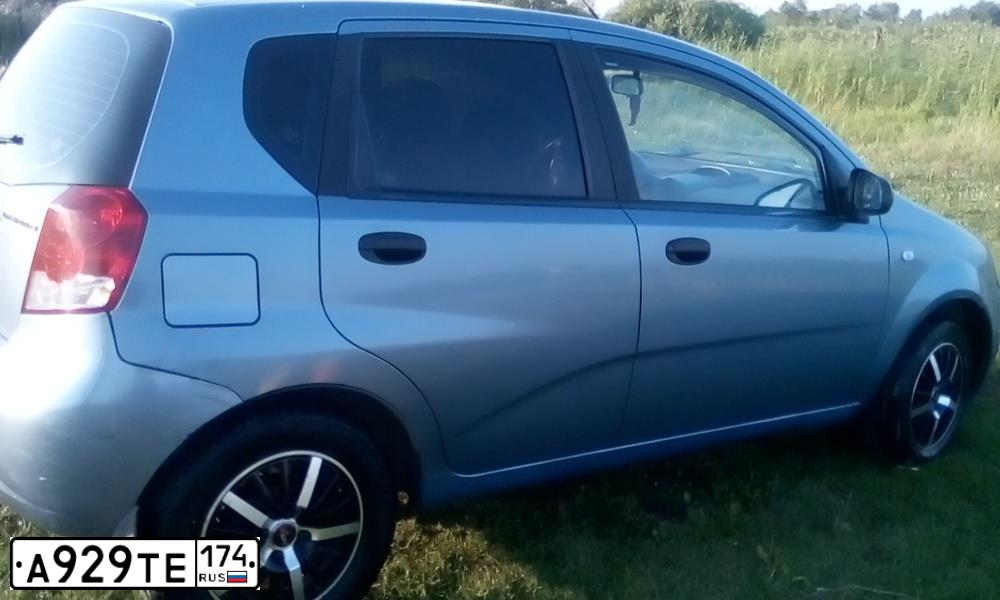 Фото автомобиля CHEVROLET AVEO, 2007 — госномер А929ТЕ174. Цвет: СИНИЙ