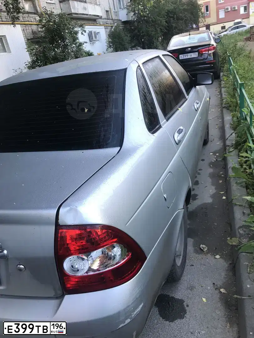 Фото автомобиля KIA RIO, 2015 — госномер Е399ТВ196. Цвет: ЧЕРНЫЙ