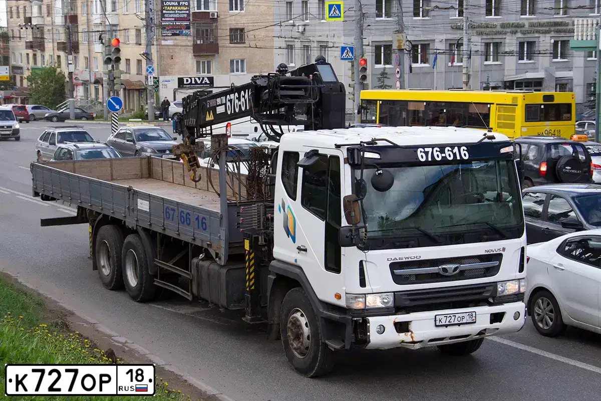 Фото автомобиля DAEWOO NOVUS, 2013 — госномер К727ОР18. Цвет: БЕЛЫЙ