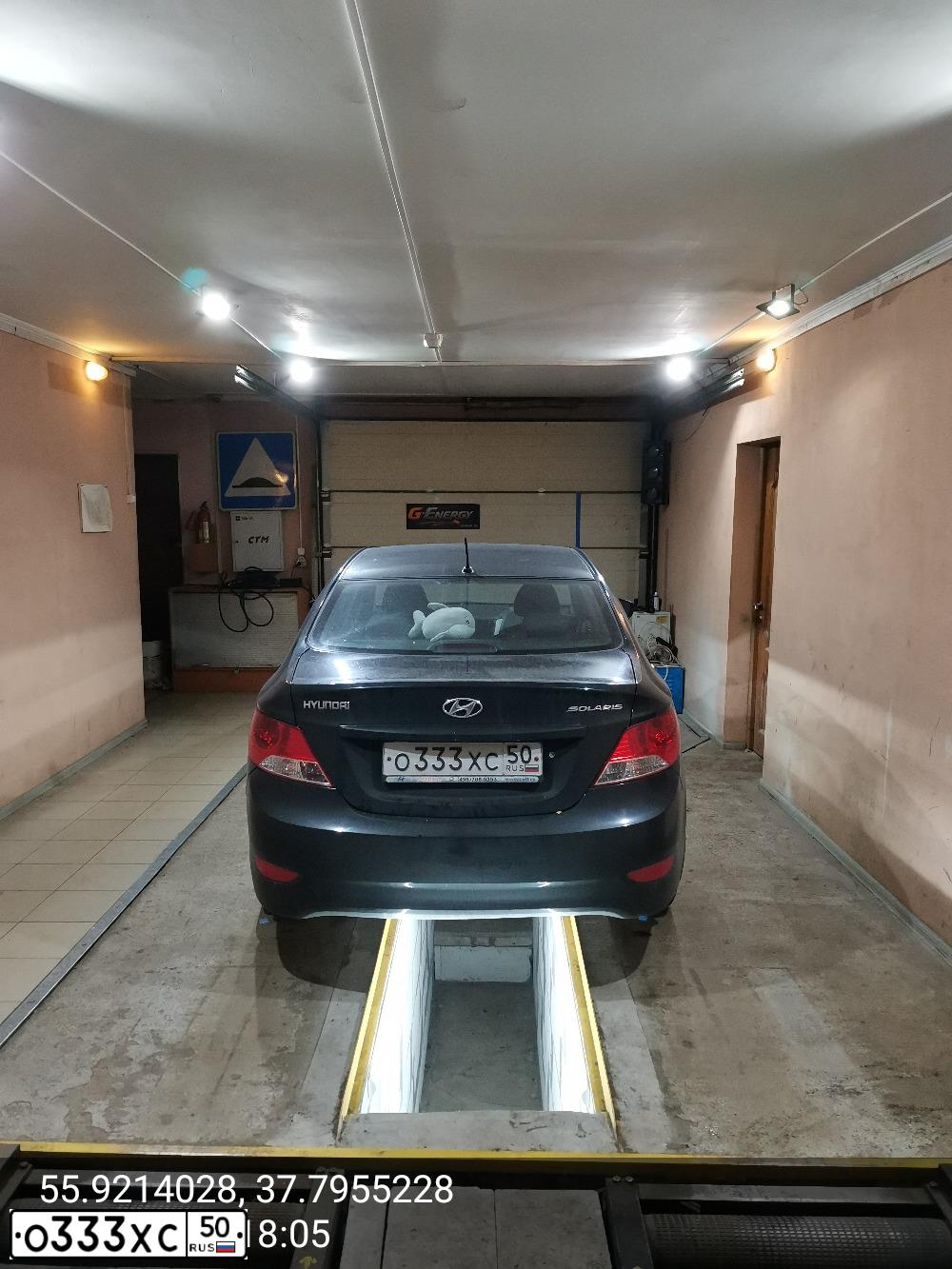 Фото автомобиля HYUNDAI SOLARIS, 2013 — госномер О333ХС50. Цвет: ЧЕРНЫЙ
