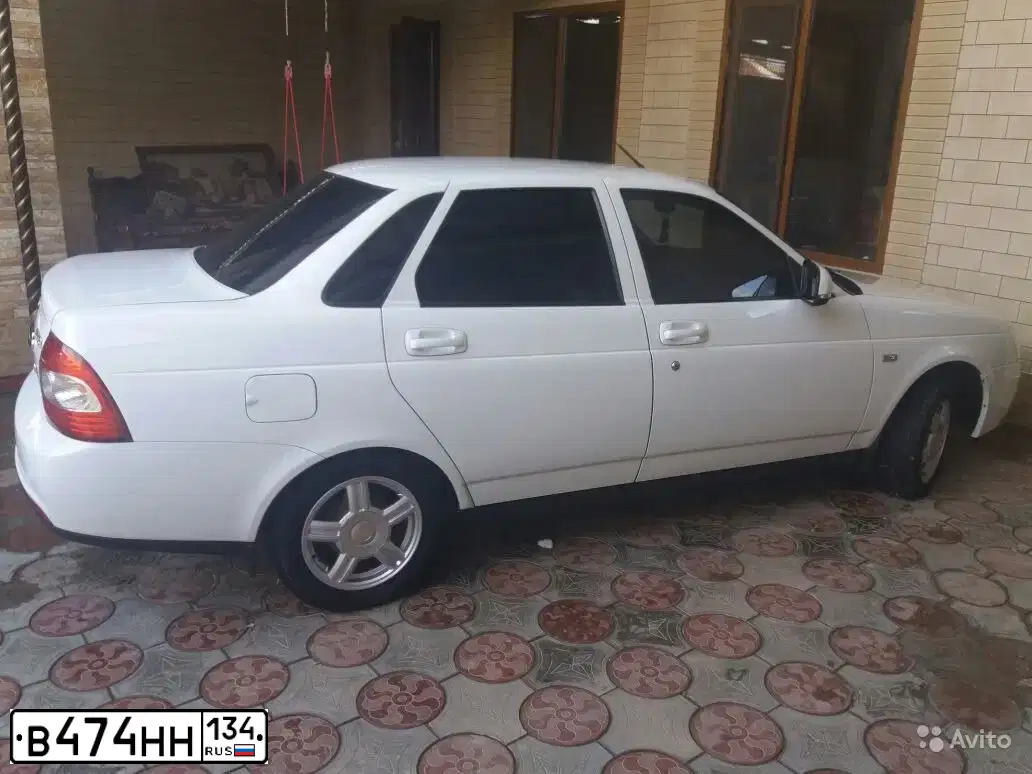 Фото автомобиля LADA 2170 PRIORA, 2015 — госномер В474НН134. Цвет: БЕЛЫЙ