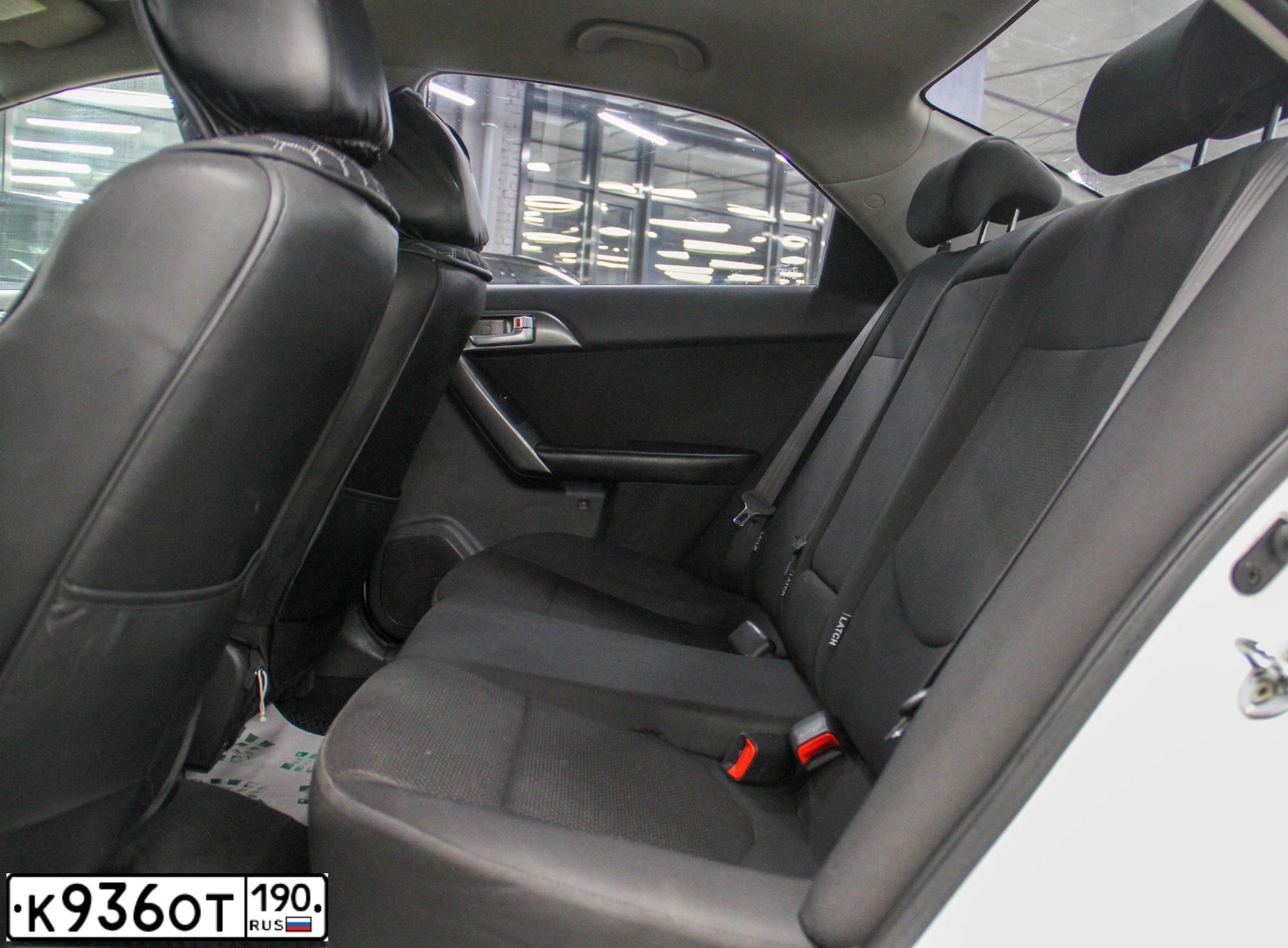 Фото автомобиля KIA CERATO, 2010 — госномер М839ТС124. Цвет: ЖЕМЧУЖНО-БЕЛЫЙ
