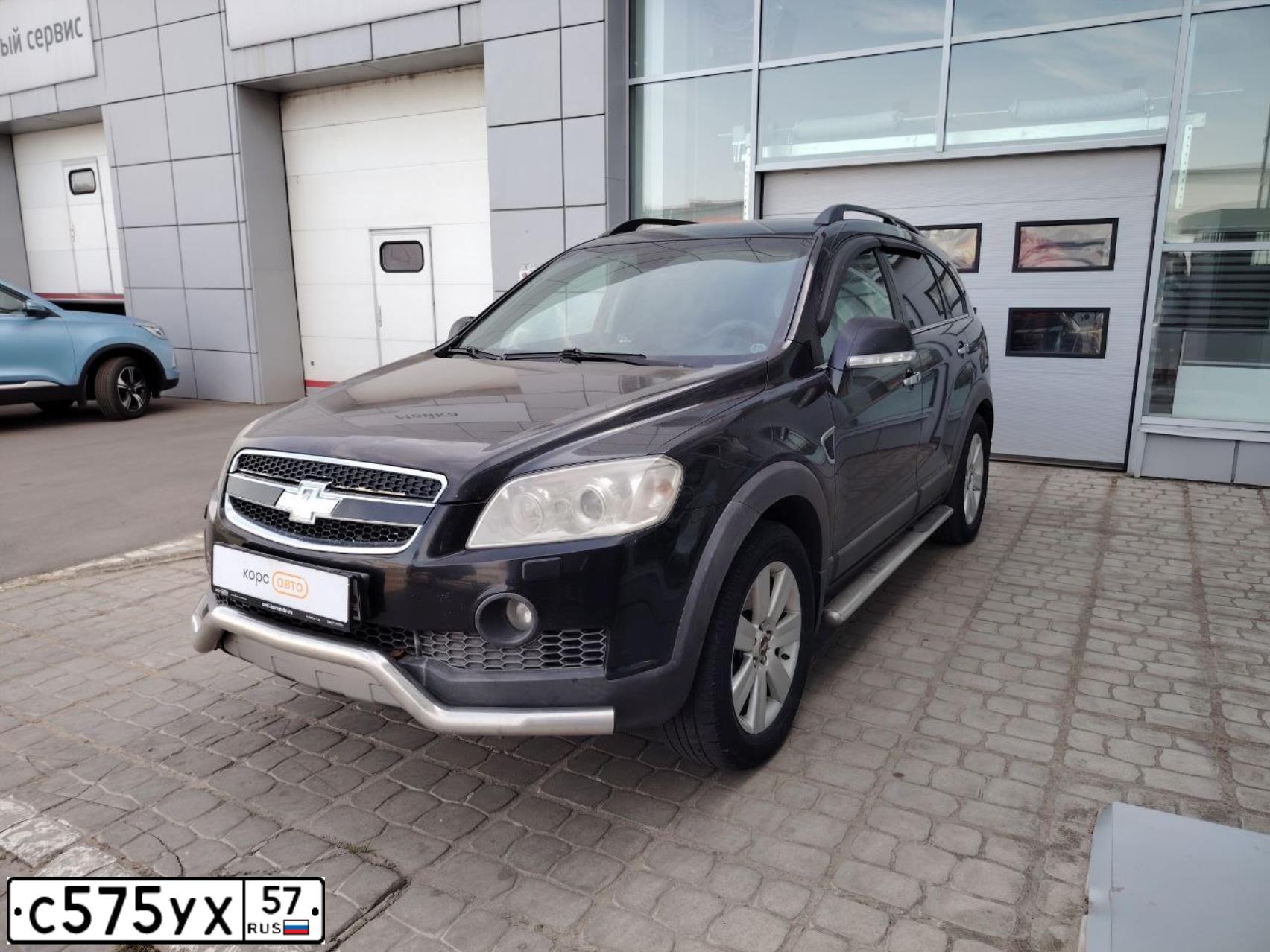 Фото автомобиля CHEVROLET CAPTIVA, 2007 — госномер С575УХ57. Цвет: ЧЕРНЫЙ