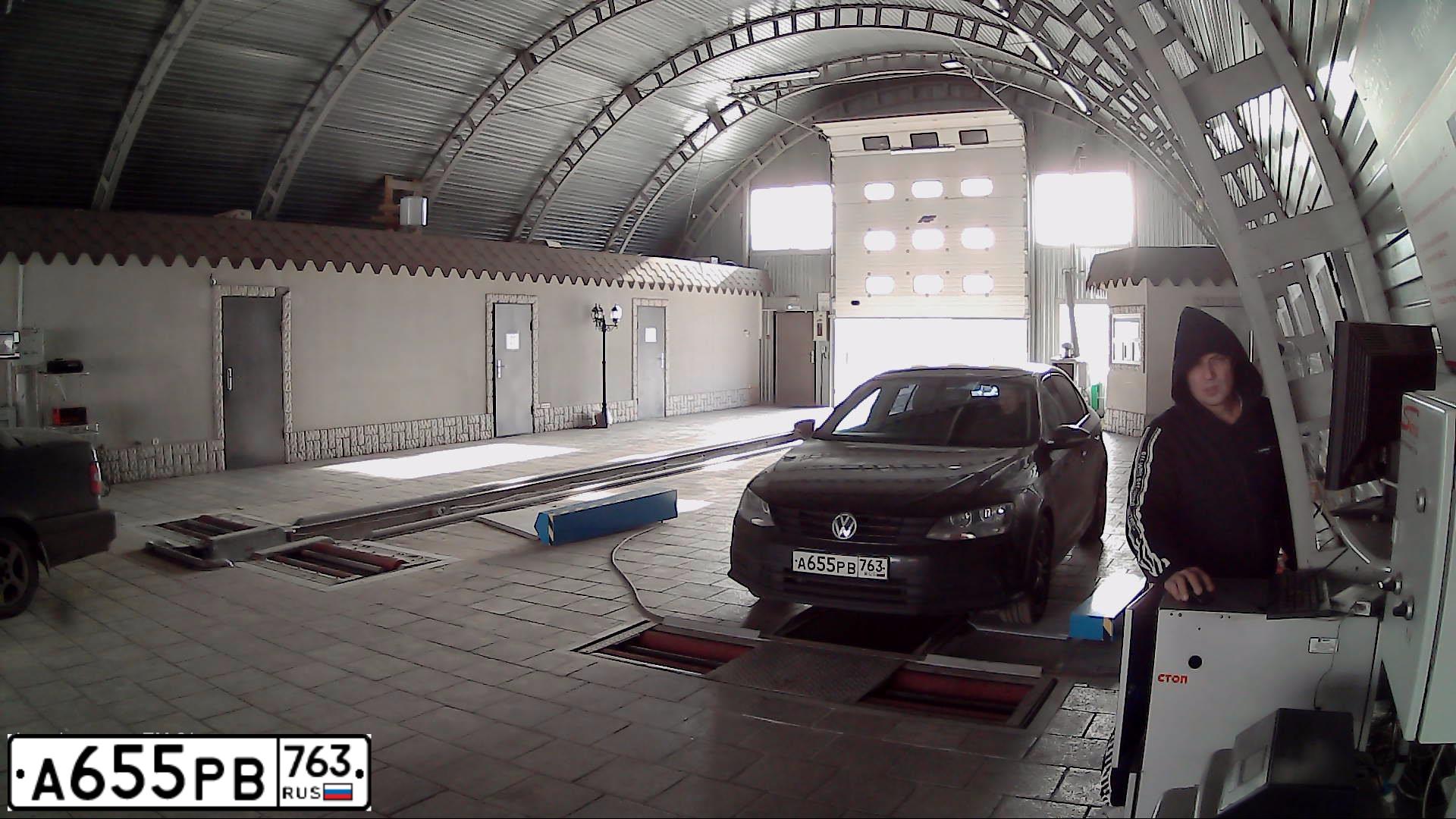 Фото автомобиля VOLKSWAGEN JETTA, 2015 — госномер А655РВ763. Цвет: ЧЕРНЫЙ