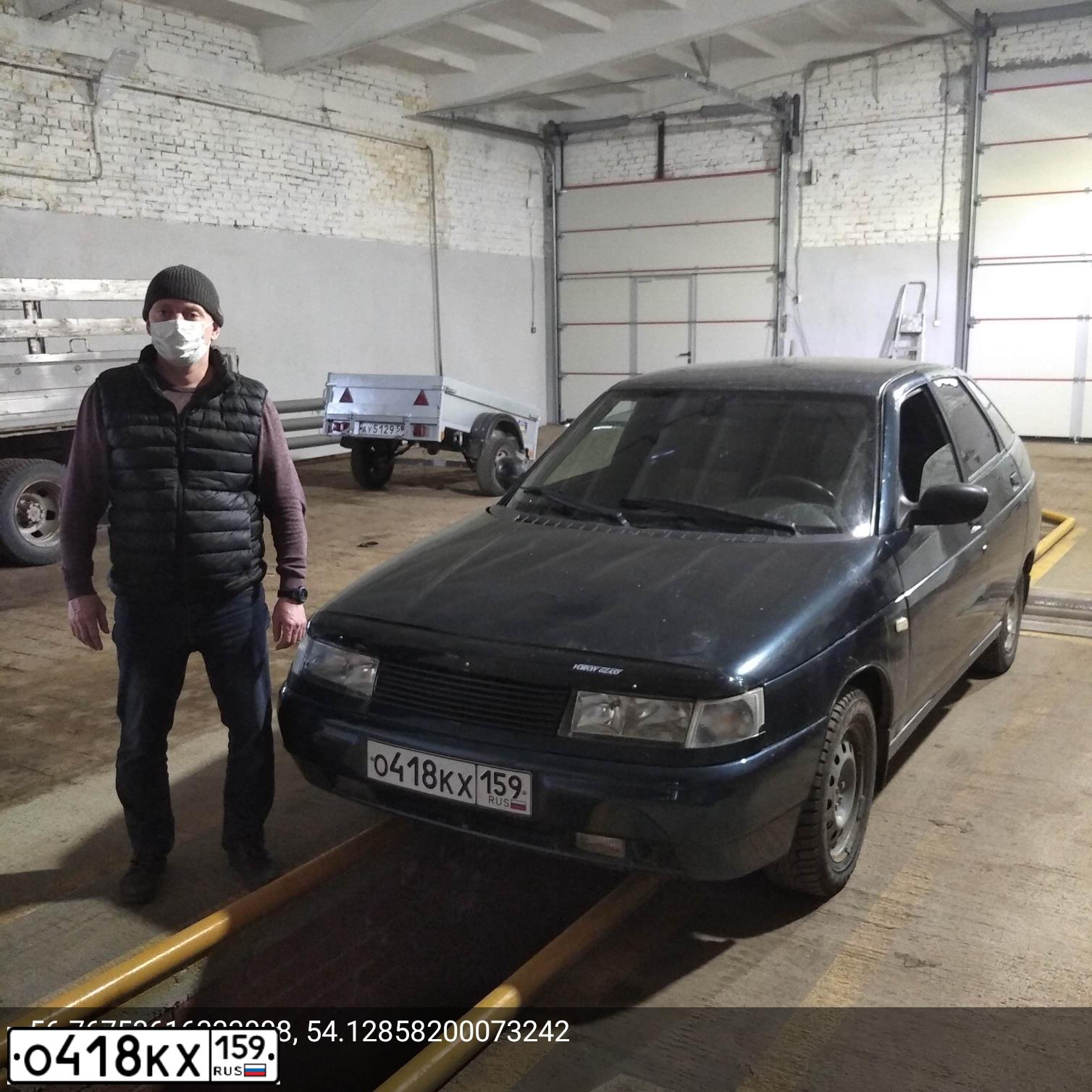 Фото автомобиля LADA 2112 LADA, 2006 — госномер О264УР159. Цвет: Темно-зеленый