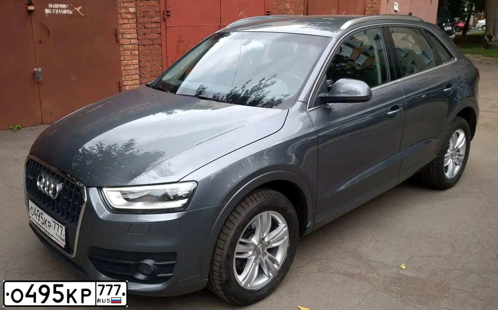 Фото автомобиля AUDI Q3, 2014 — госномер А428РО122. Цвет: СЕРЫЙ
