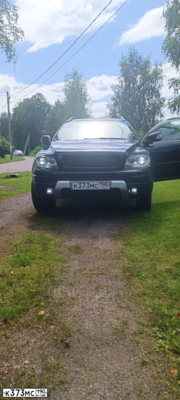 Фото автомобиля VOLVO XC90, 2008 — госномер М806МС199. Цвет: ЧЕРНЫЙ