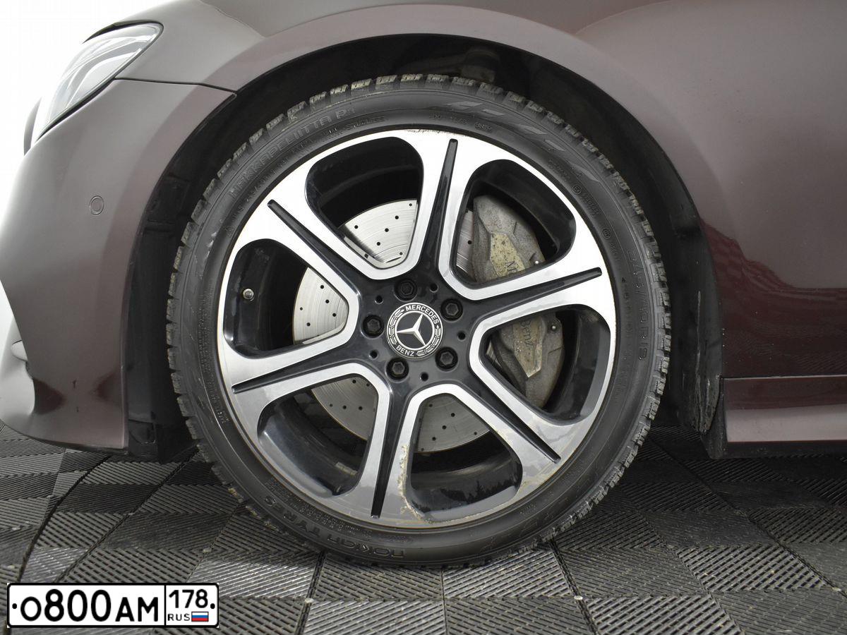Фото автомобиля AUDI TT, 2012 — госномер В023ВН198. Цвет: СЕРО-КОРИЧНЕВЫЙ