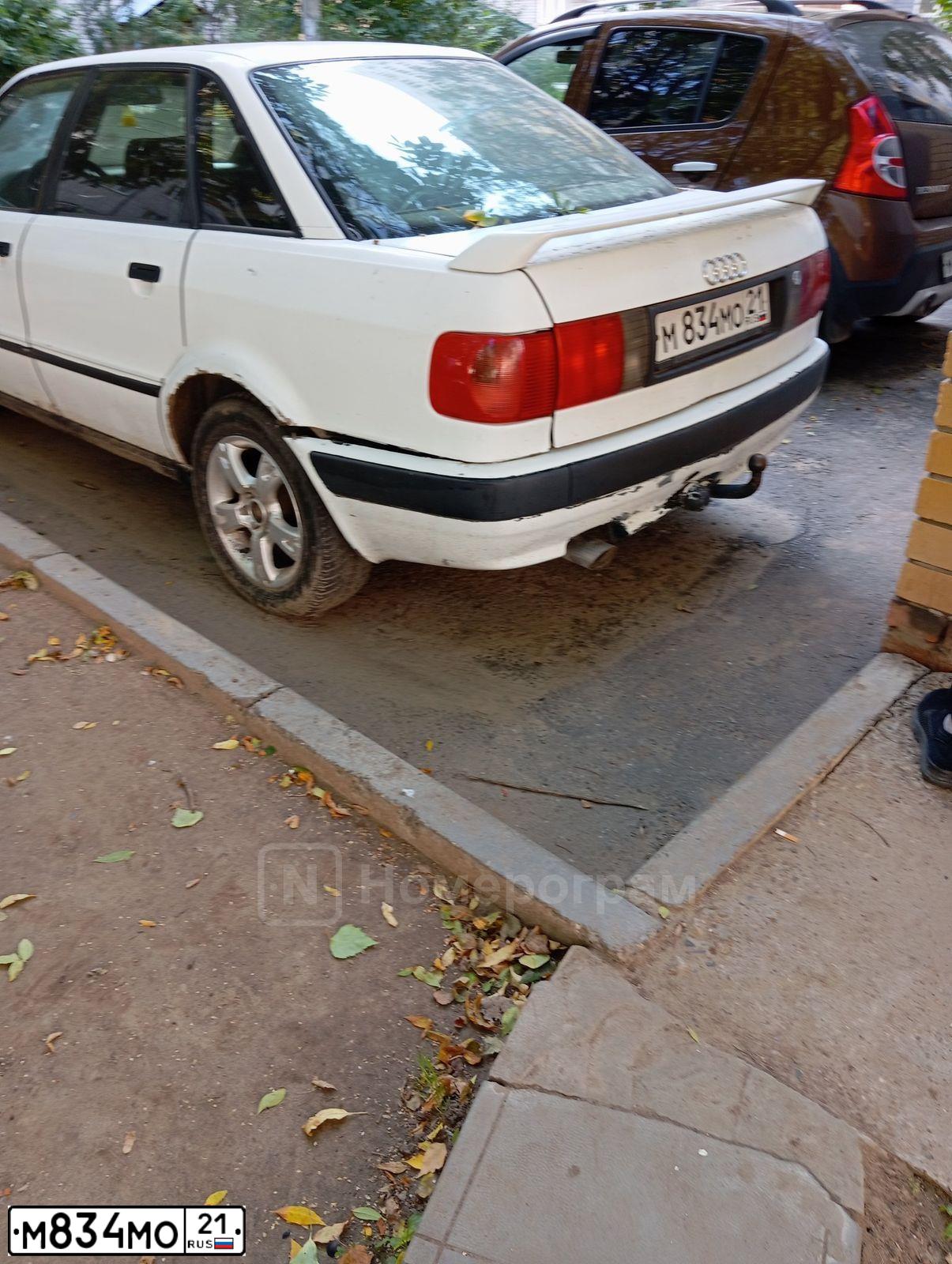 Фото автомобиля AUDI 80, 1993 — госномер С149ХТ116. Цвет: БЕЛЫЙ