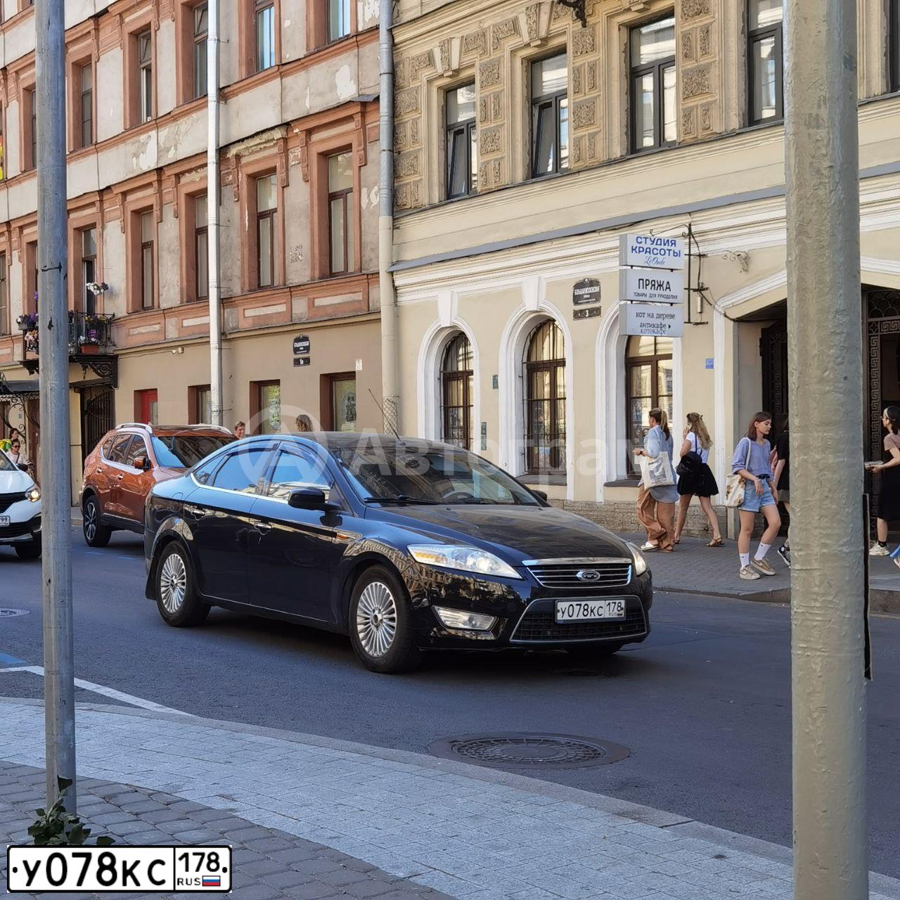 Фото автомобиля HYUNDAI SOLARIS, 2016 — госномер У078КС178. Цвет: Белый