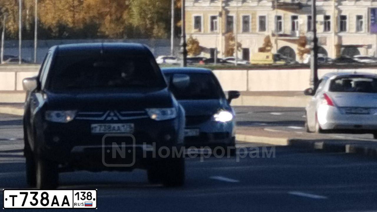 Фото автомобиля HYUNDAI SOLARIS, 2013 — госномер Т738АА138. Цвет: ТЕМНО-СИНИЙ