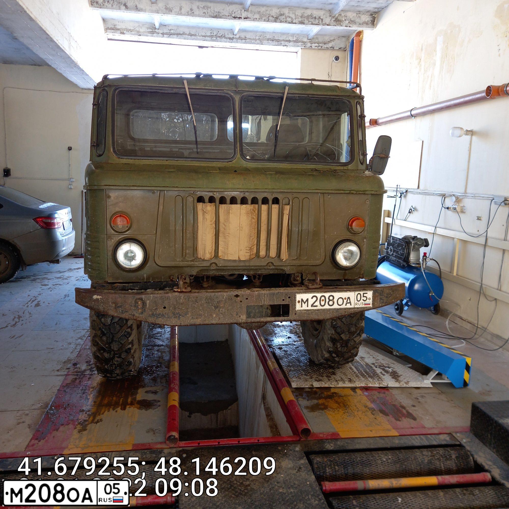 Фото автомобиля GAZ 66, 1993 — госномер В613ВК64. Цвет: ЗАЩИТНЫЙ