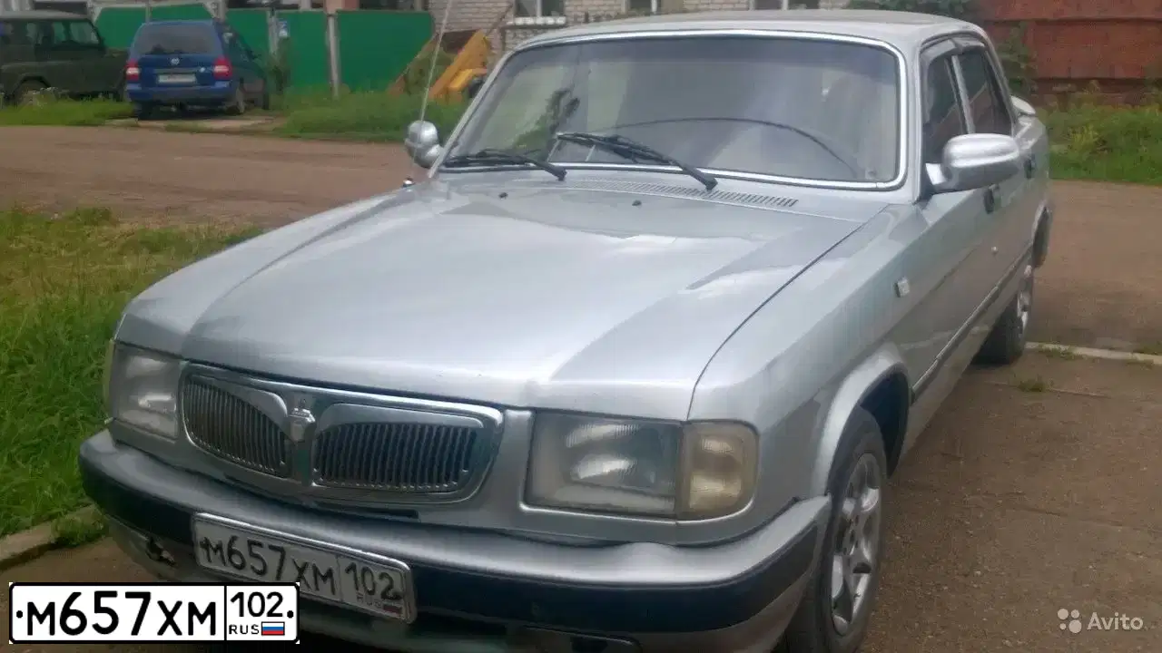 Фото автомобиля GAZ 3110 WOLGA, 2002 — госномер М657ХМ102. Цвет: БУРАН
