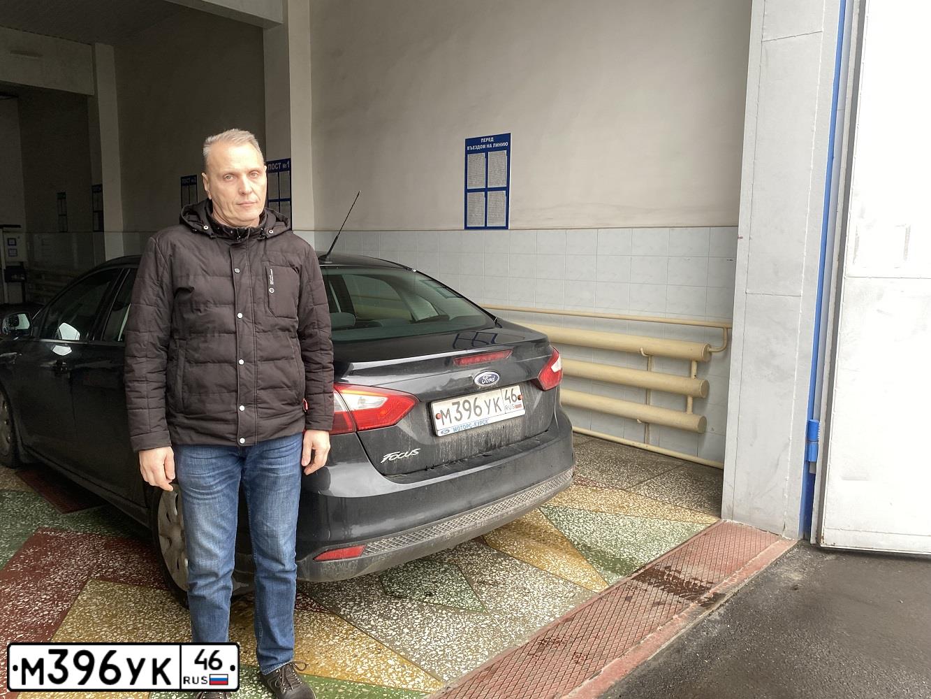 Фото автомобиля FORD FOCUS, 2012 — госномер М396УК46. Цвет: ЧЕРНЫЙ