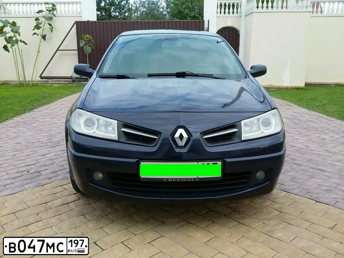 Фото автомобиля RENAULT MEGANE, 2008 — госномер Х360ХК60. Цвет: СИНИЙ ТЕМНЫЙ